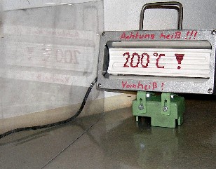 Versuchsaufbau zur Untersuchung der Wirkung des Polfilters auf Plexi